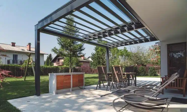 Construire votre propre pergola en bois astuces et étapes clés